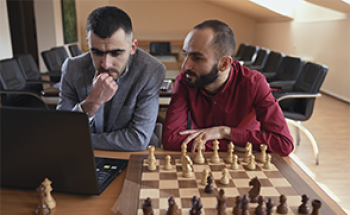 The best openings to start/continue your chess career